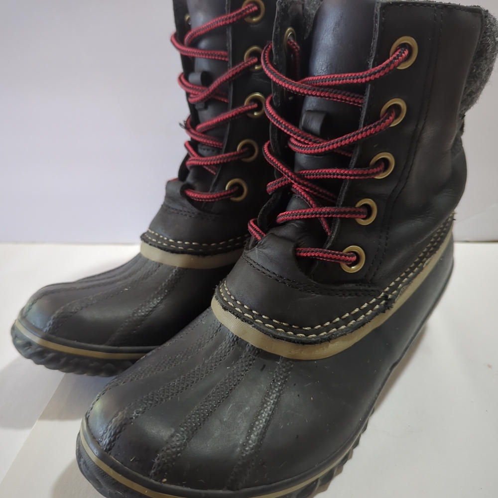 Sorel Women's 7.5 Duck Boots Weatherproof Rubber Leather Black Slim Pack Boots